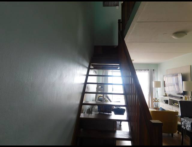 2 BEDROOM DUPLEX FOR SALE IN CAVERSHAM GLEN